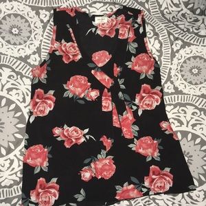 Free Kisses Floral Tank Top Size M